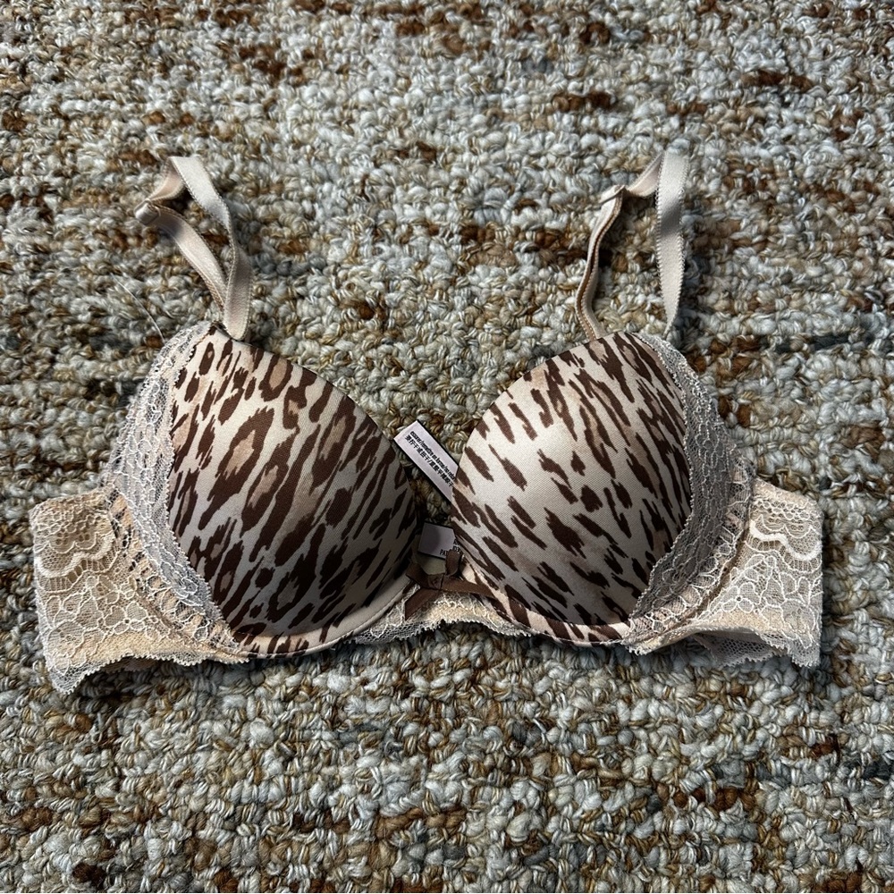 ❤️SOLD❤️Victoria Secret Animal Print Push-up Bra